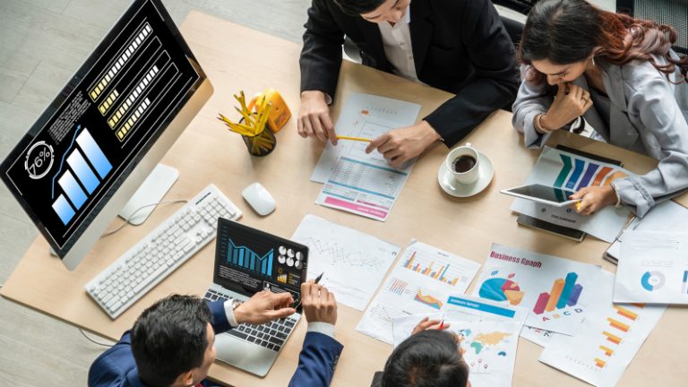 Business Visual Data Analyzing Technology By Creative Computer Software